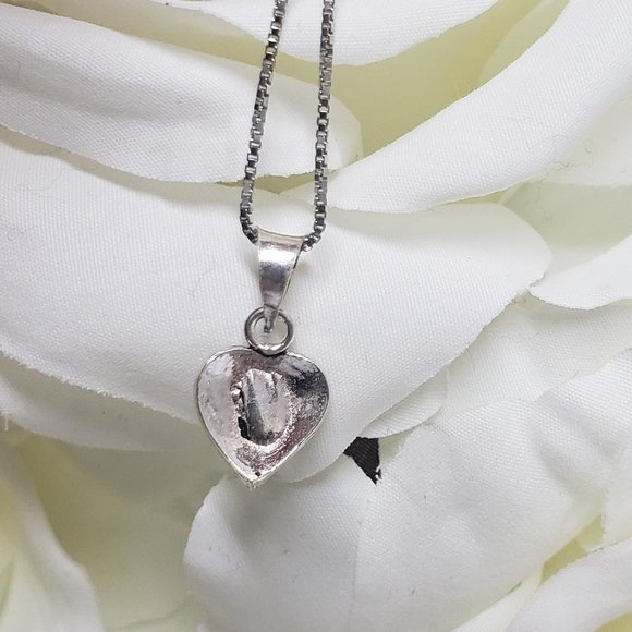 Opal Delicate Pendant Necklace in 925 Silver - Picture 3 of 4
